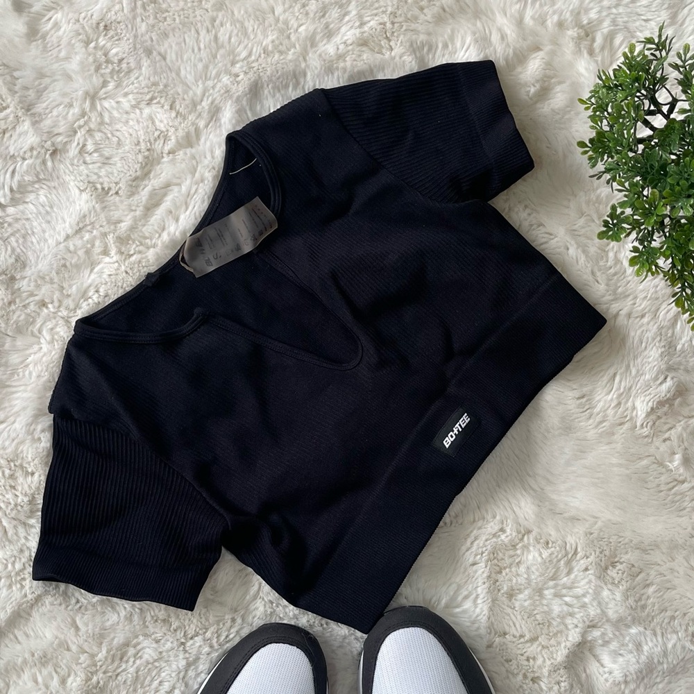 Bo&Tee Black Sports Top, Size Small – Athletic & Comfortable